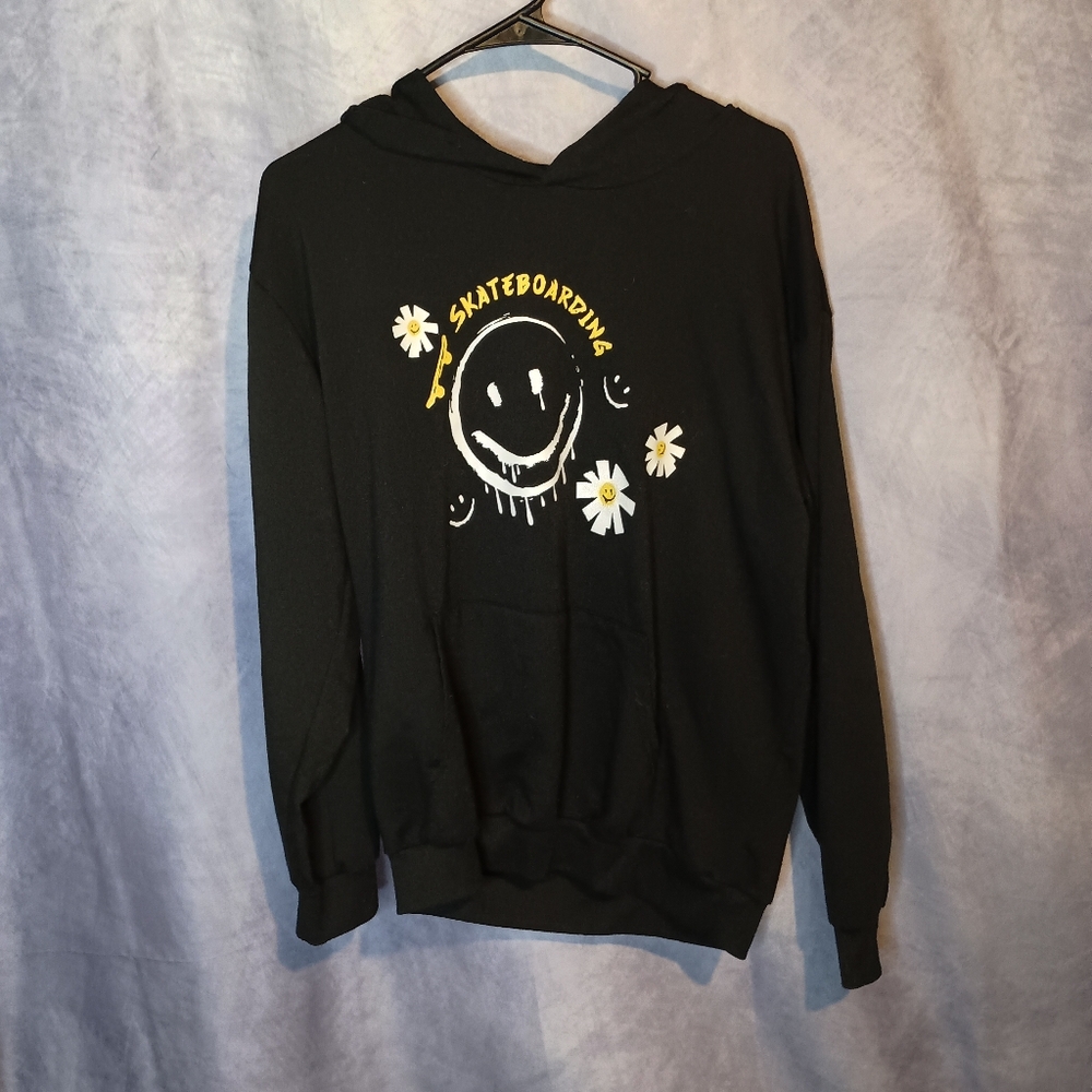 Skateboarding Smiley Daisy Lightweight Hoodie